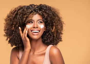 Can mandelic acid be used on dark skin?